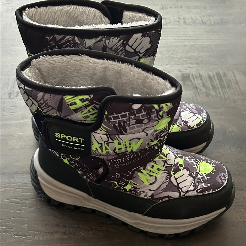 Sporto Kids Graphic Boots - Black and Neon GreenSport